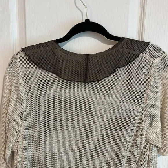 Chico’s Topper - Picture 6 of 7